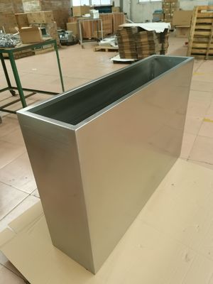 ซื้อ เครื่องปลูกสวนทรงสี่เหลี่ยมจากสแตนเลสแบบสั่งเอง online manufacture