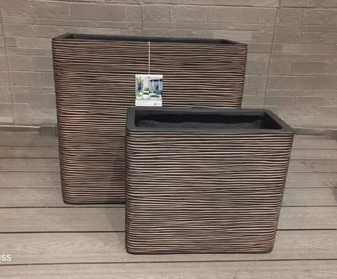 ไม้ปลูกดอกไม้เส้นสี่เหลี่ยม สายสไตล์ โมเดิร์น ทนทาน สําหรับพื้นผิวเขียวภายในและภายนอก